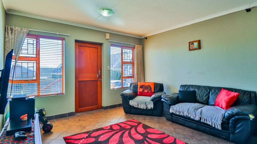 3 Bedroom Property for Sale in Heiderand Western Cape